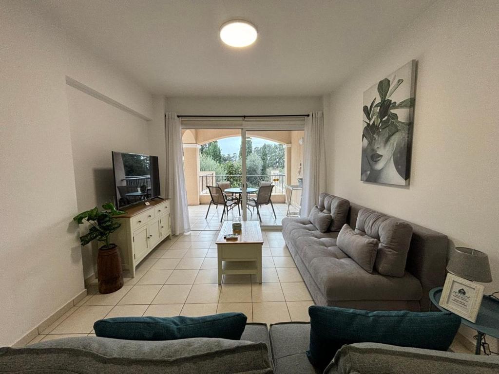 Cozy Apartment In Paphos Beautiful Complex المظهر الخارجي الصورة