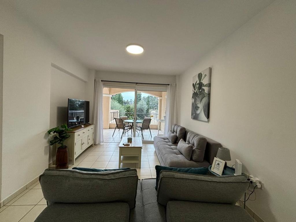 Cozy Apartment In Paphos Beautiful Complex المظهر الخارجي الصورة